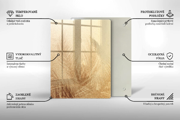 Tagliere in vetro Noci su sfondo bianco