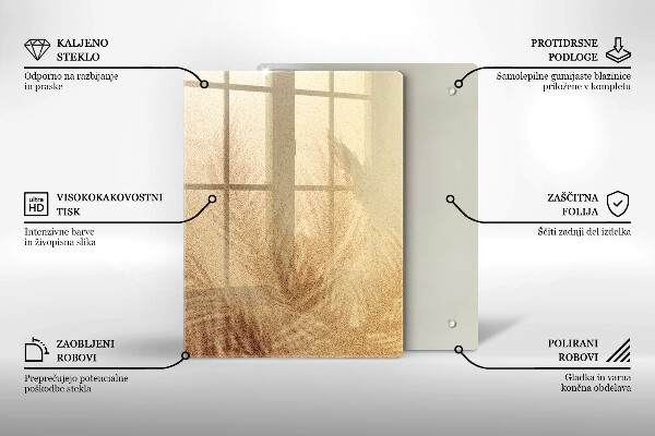 Tagliere in vetro Noci su sfondo bianco