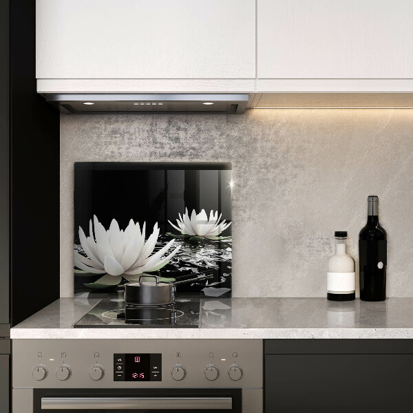 Tagliere in vetro temperato Gigli bianchi sull'acqua