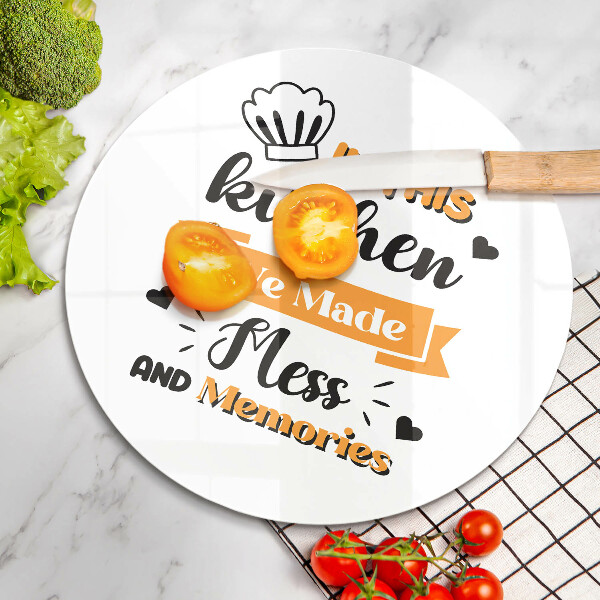 Tagliere in vetro temperato In questa cucina abbiamo creato disordine e ricordi