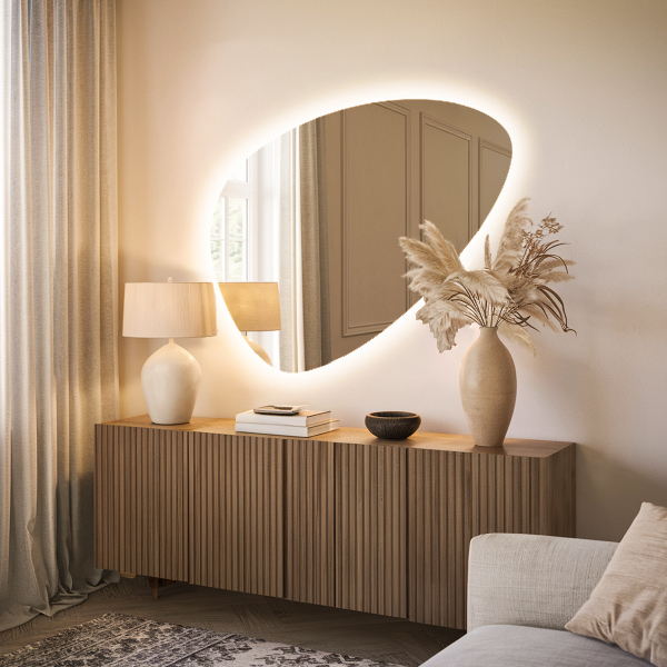 Specchio LED a forma di uovo 64x90 cm