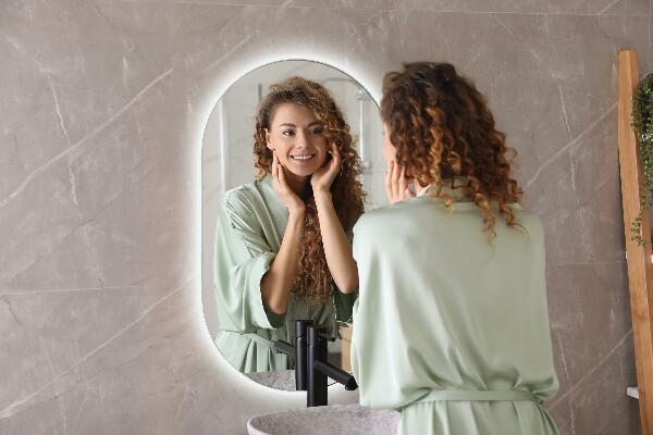 Specchio ovale retroilluminato 40x70 cm