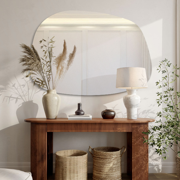 Specchio asimmetrico a forma di macchia 91x66 cm