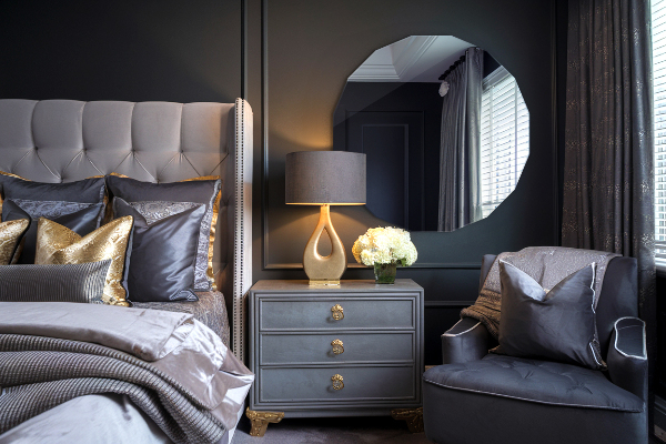 Specchio poligonale dal design unico 60x60 cm