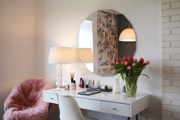 Specchio poligonale dal design unico 60x60 cm