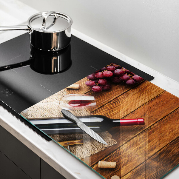 Copertura piano cottura Una bottiglia di vino rosso