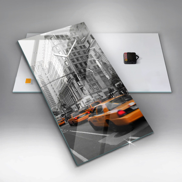 Orologio verticale Manhattan e i taxi