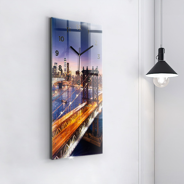 Orologio verticale New York e il tramonto