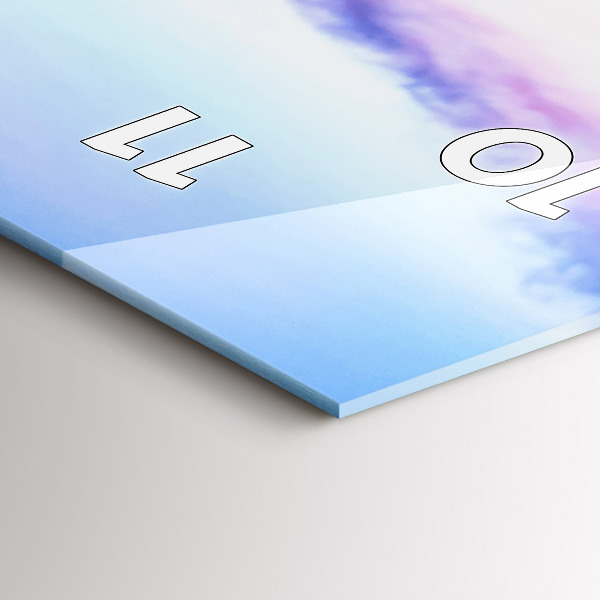 Orologio verticale Il ponte del porto di sera