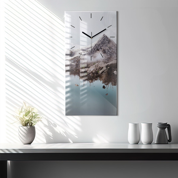 Orologio verticale Isola volante e cascata