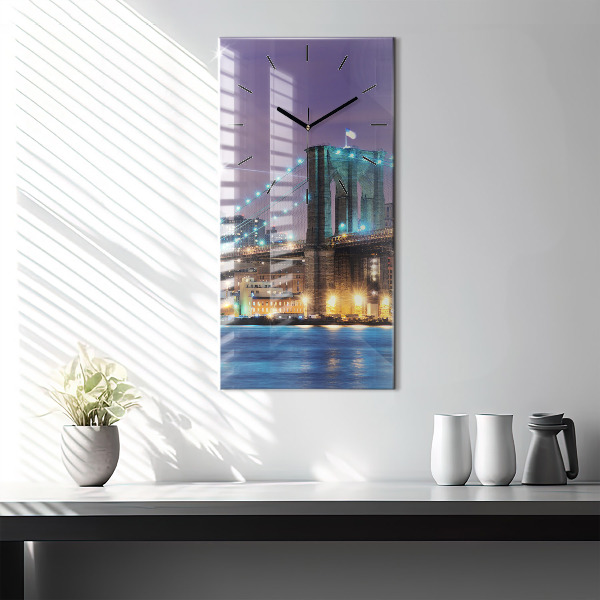 Orologio verticale Ponte di Brooklyn e East River
