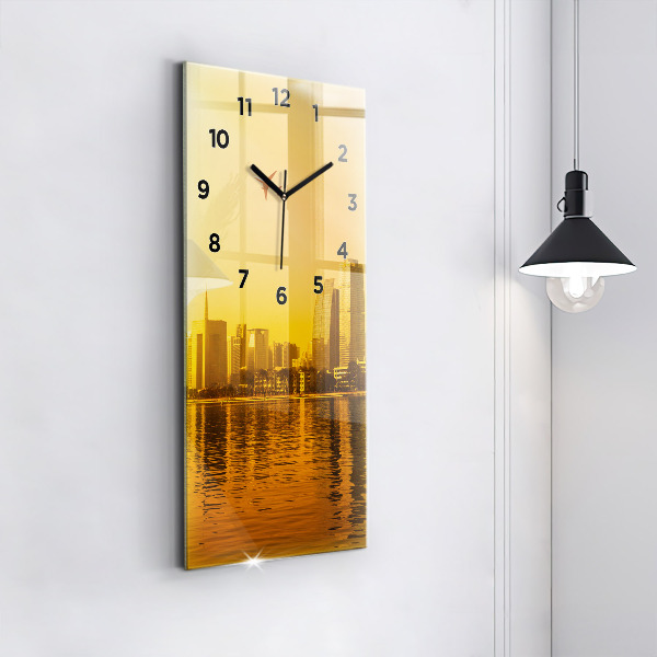 Orologio verticale Fiume Zhujiang Cina