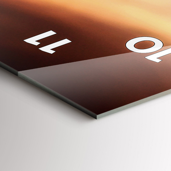 Orologio verticale Una conchiglia sulla spiaggia