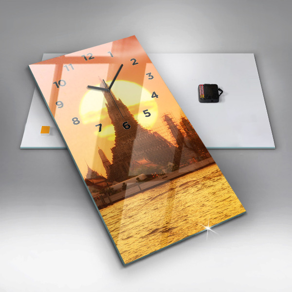 Orologio verticale Wat arun bangkok thailand