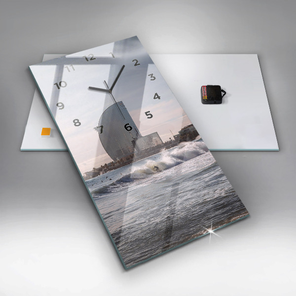 Orologio verticale in vetro Surfista di Barcellona