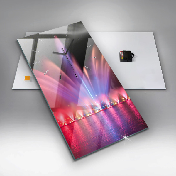 Orologio verticale Fontana di Wroclaw di notte