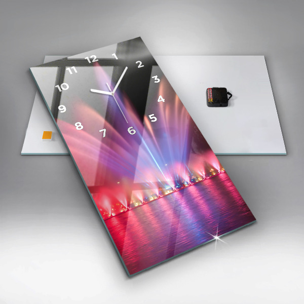 Orologio verticale Fontana di Wroclaw di notte