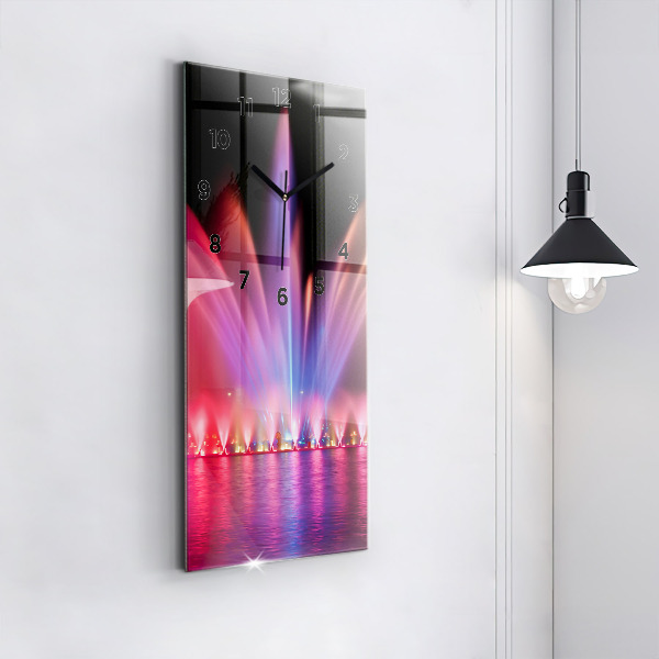 Orologio verticale Fontana di Wroclaw di notte