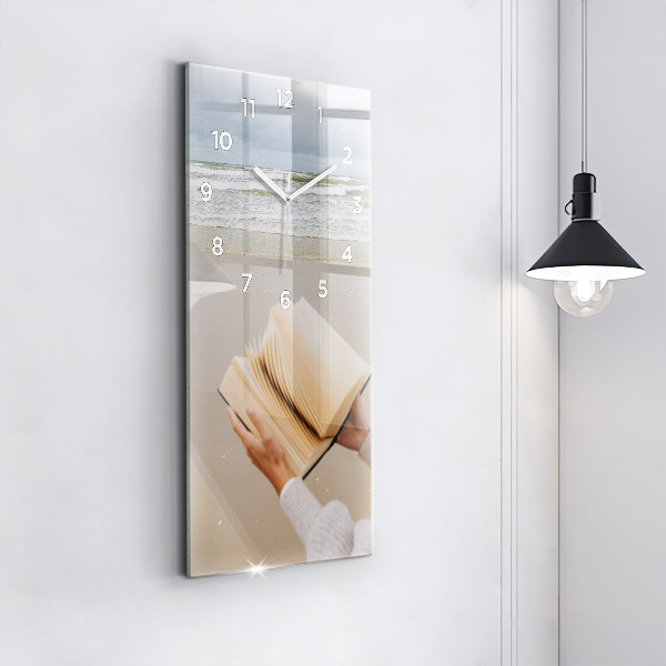 Orologio verticale in vetro Un momento con un libro
