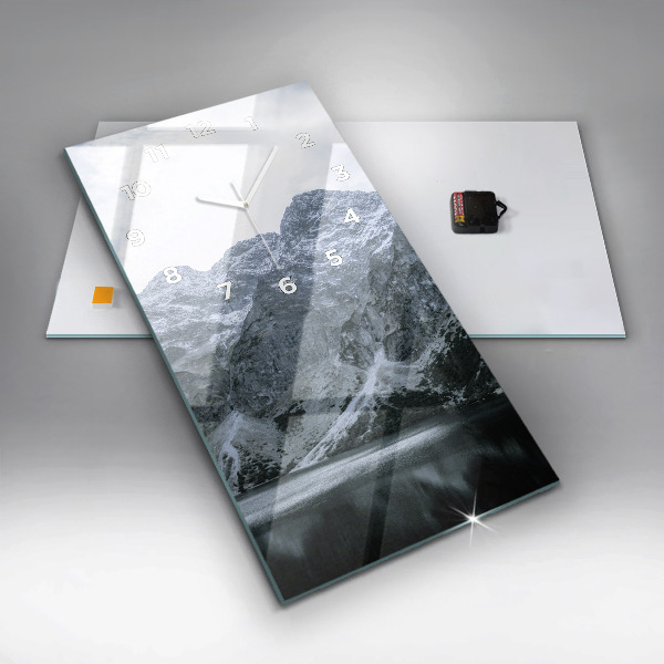 Orologio verticale in vetro Morskie Oko nei Monti Tatra
