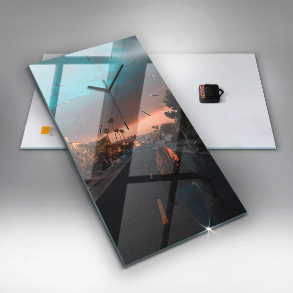 Orologio verticale in vetro Donna sulla strada