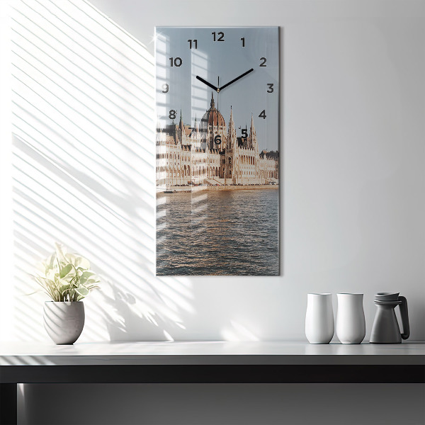 Orologio verticale in vetro Parlamento a Budapest