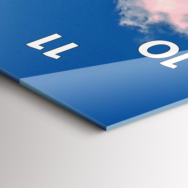 Orologio verticale in vetro Montagne sotto il cielo azzurro