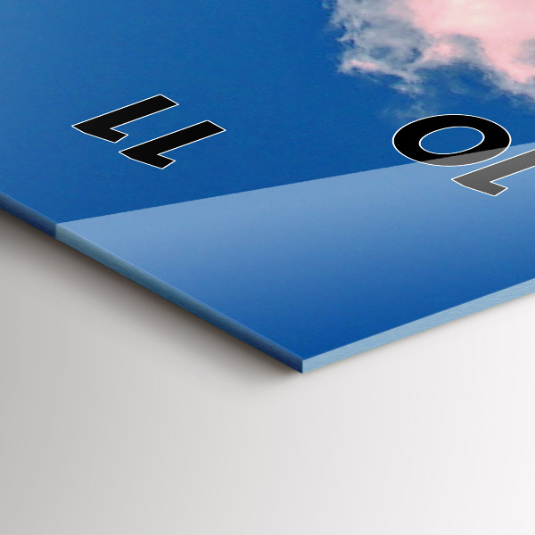 Orologio verticale in vetro Montagne sotto il cielo azzurro