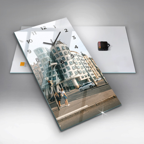 Orologio verticale in vetro Casa danzante Praga