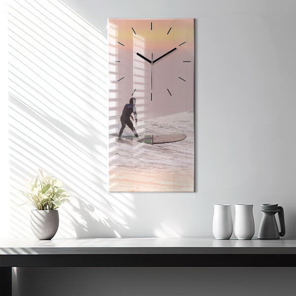 Orologio verticale in vetro Surfista alle Hawaii