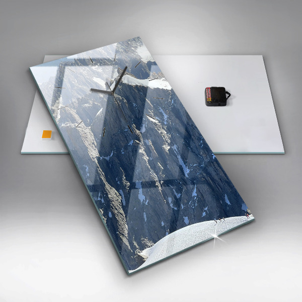 Orologio verticale in vetro Montagne delle Alpi in inverno