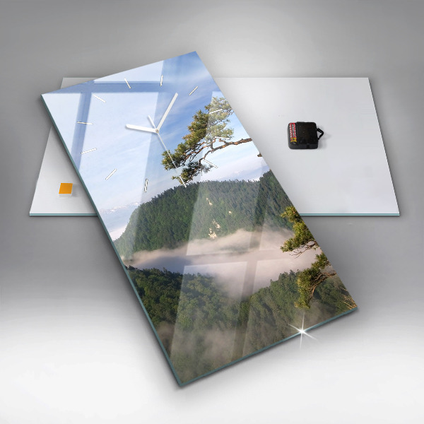 Orologio verticale Picco Sokolica nei Monti Pieniny