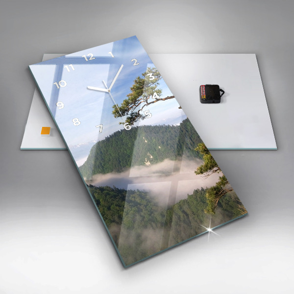 Orologio verticale Picco Sokolica nei Monti Pieniny