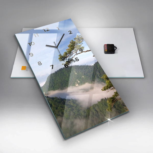 Orologio verticale Picco Sokolica nei Monti Pieniny