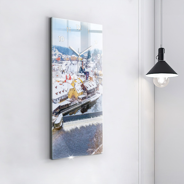 Orologio verticale Panorama della città in inverno