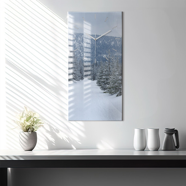 Orologio verticale Monti dei Giganti della Repubblica Ceca in inverno