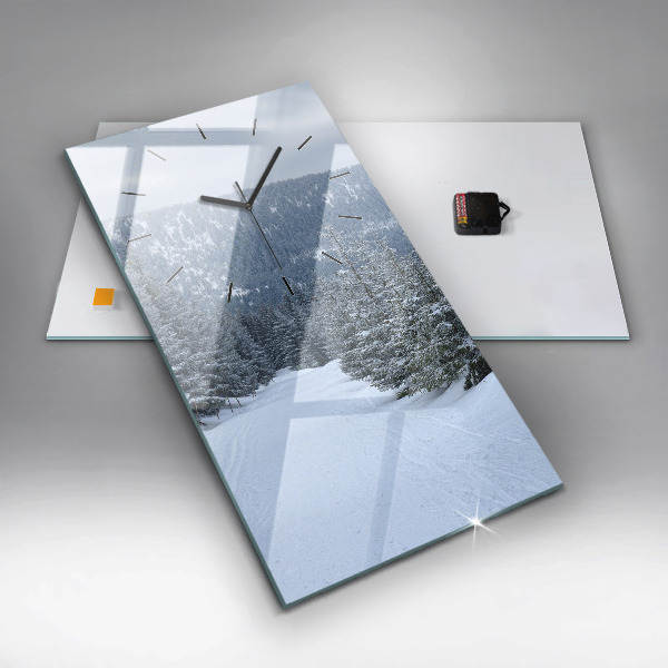 Orologio verticale Monti dei Giganti della Repubblica Ceca in inverno