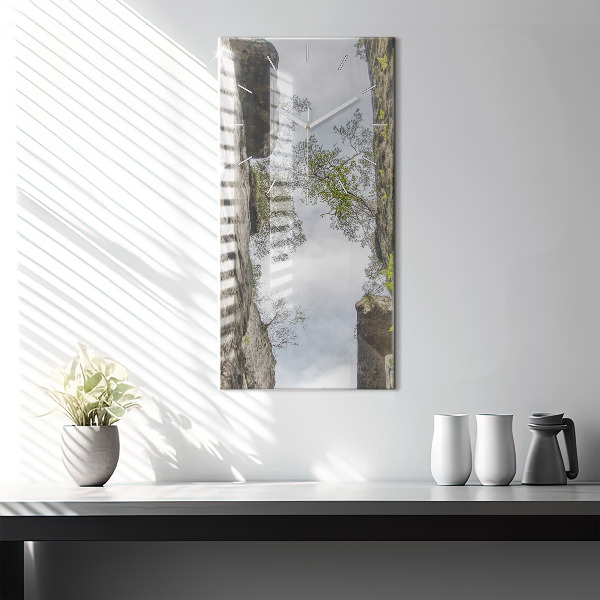 Orologio verticale Città di roccia nella Repubblica Ceca