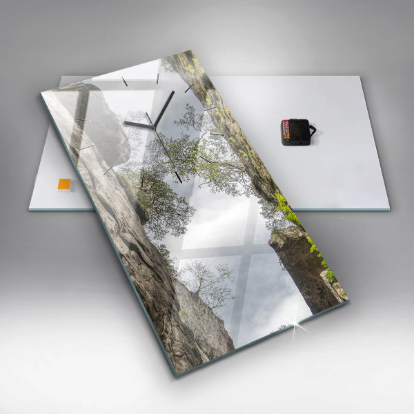 Orologio verticale Città di roccia nella Repubblica Ceca