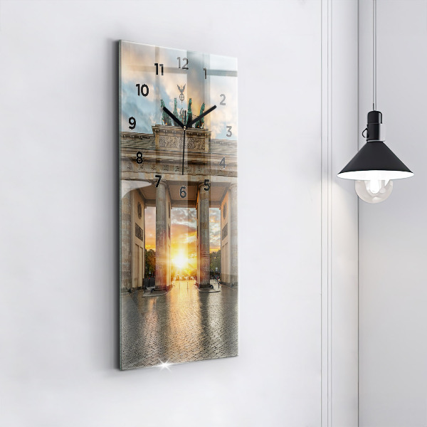 Orologio verticale Porta di Brandeburgo a Berlino