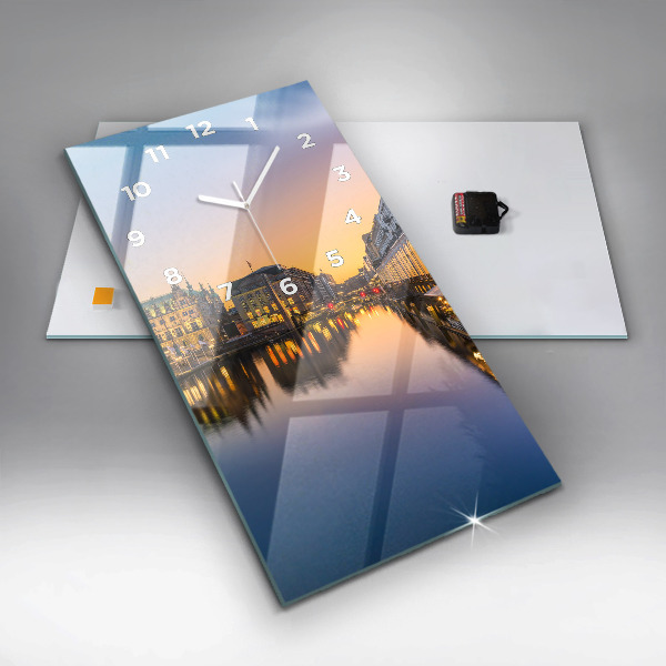 Orologio verticale Municipio di Amburgo