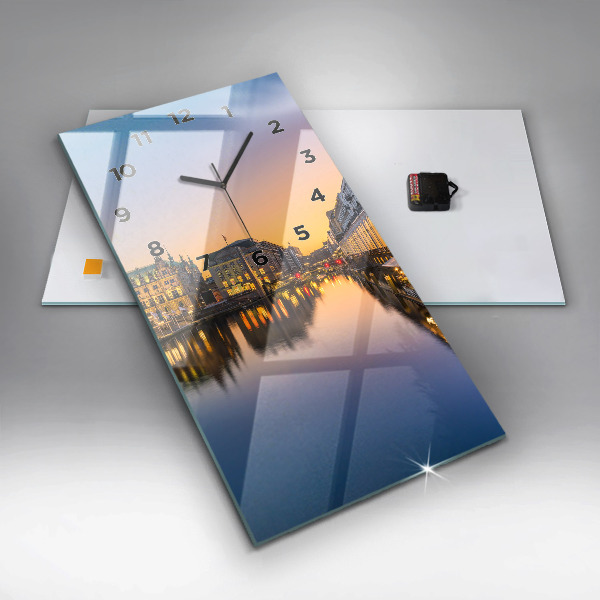 Orologio verticale Municipio di Amburgo