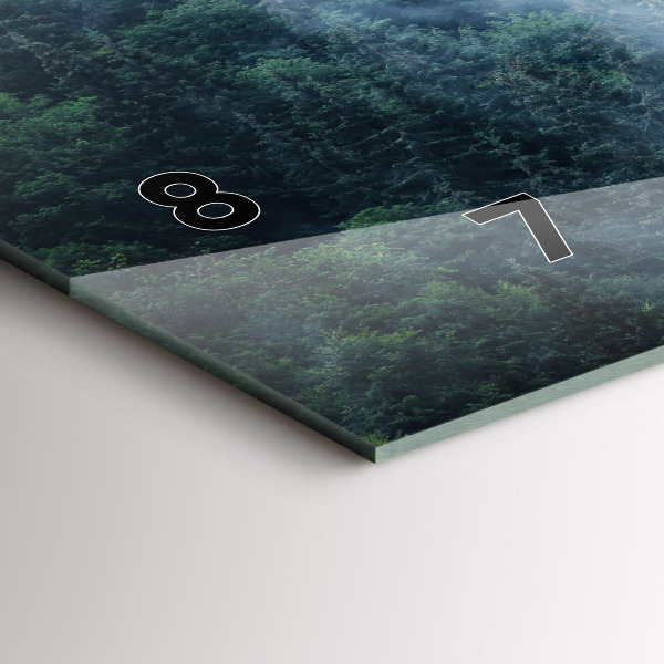 Orologi orizzontali Paesaggio montano nebbioso