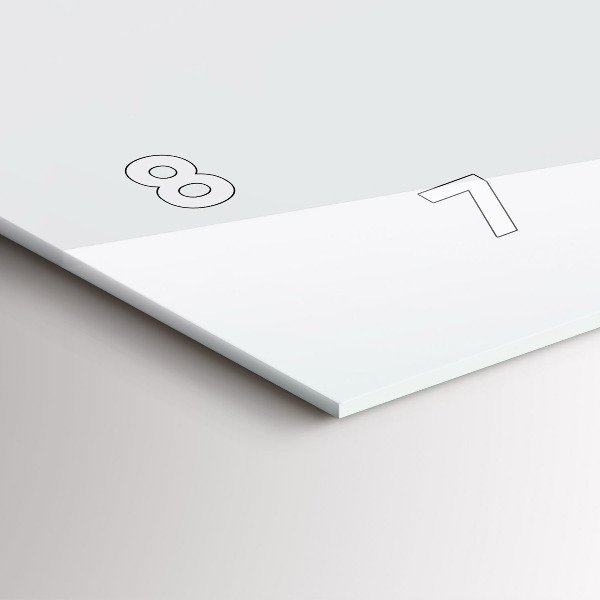 Orologi orizzontali Cesto di vimini con giocattoli