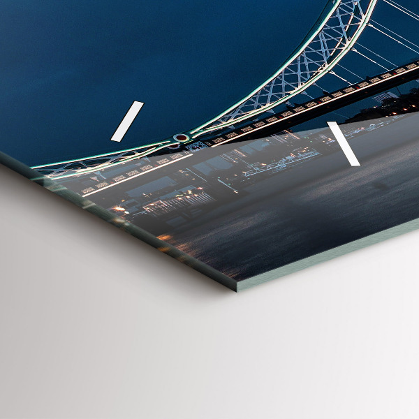 Orologi orizzontali Tower Bridge Londra di notte