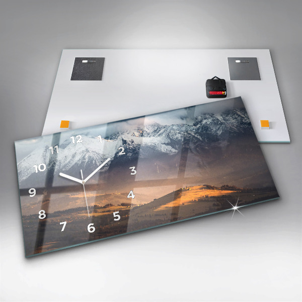 Orologi orizzontali Monti Tatra nel panorama montano invernale