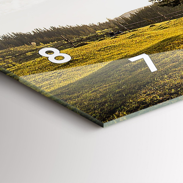 Orologi orizzontali Un albero su una collina