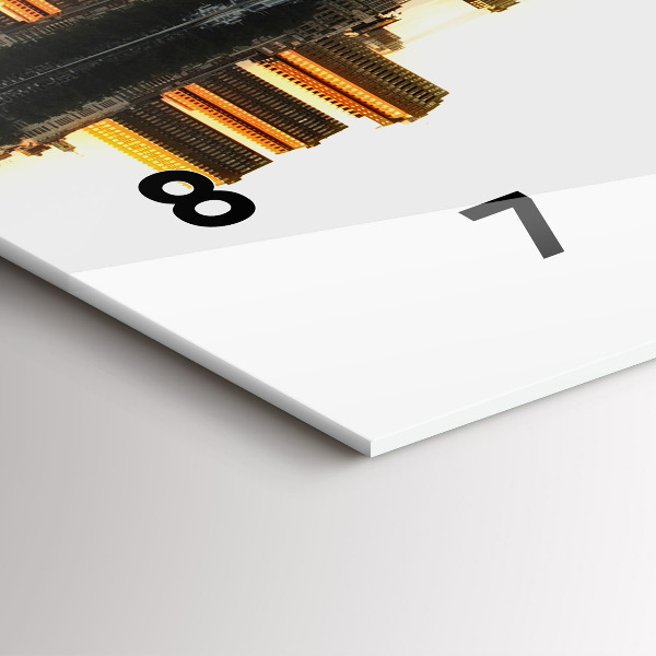 Orologi orizzontali Una città sul fiume