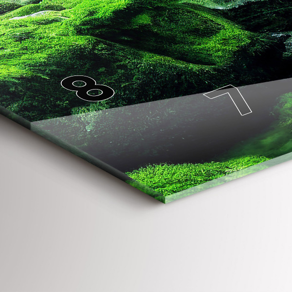 Orologi orizzontali Cascata tra il muschio