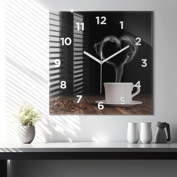 Orologio quadrato Una tazza di caffè caldo